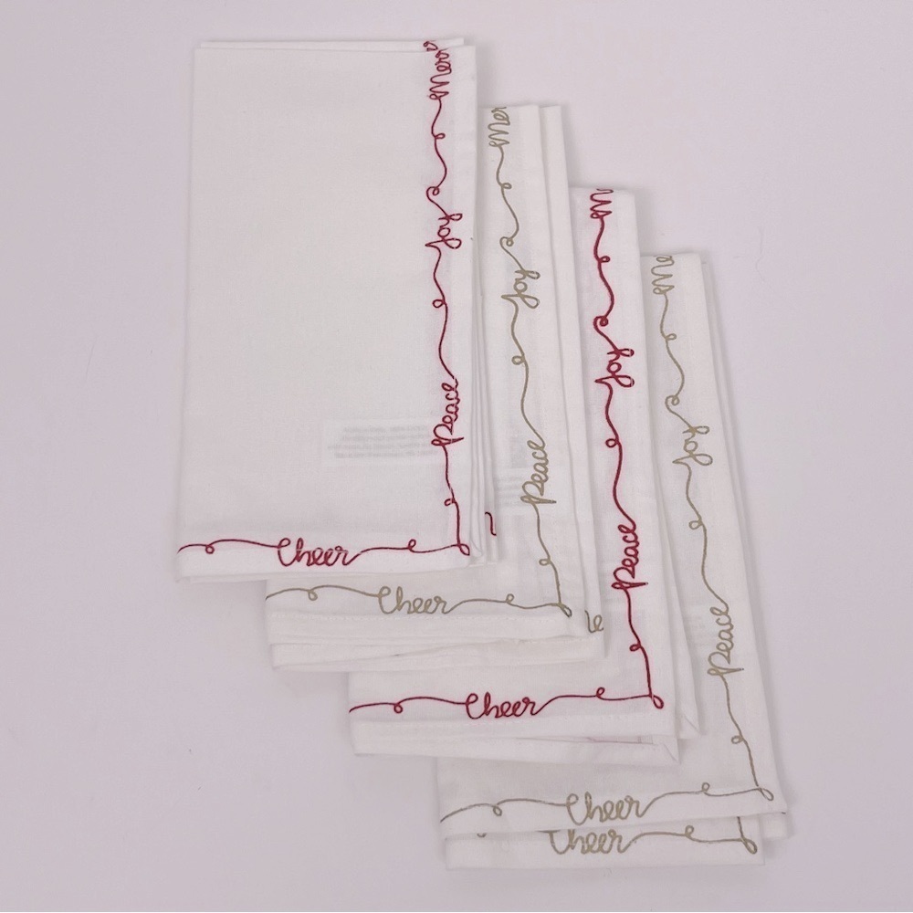 NWOT Ridgefield Home set of 4 white Christmas Peace Joy Merry Noel Cheer napkins
